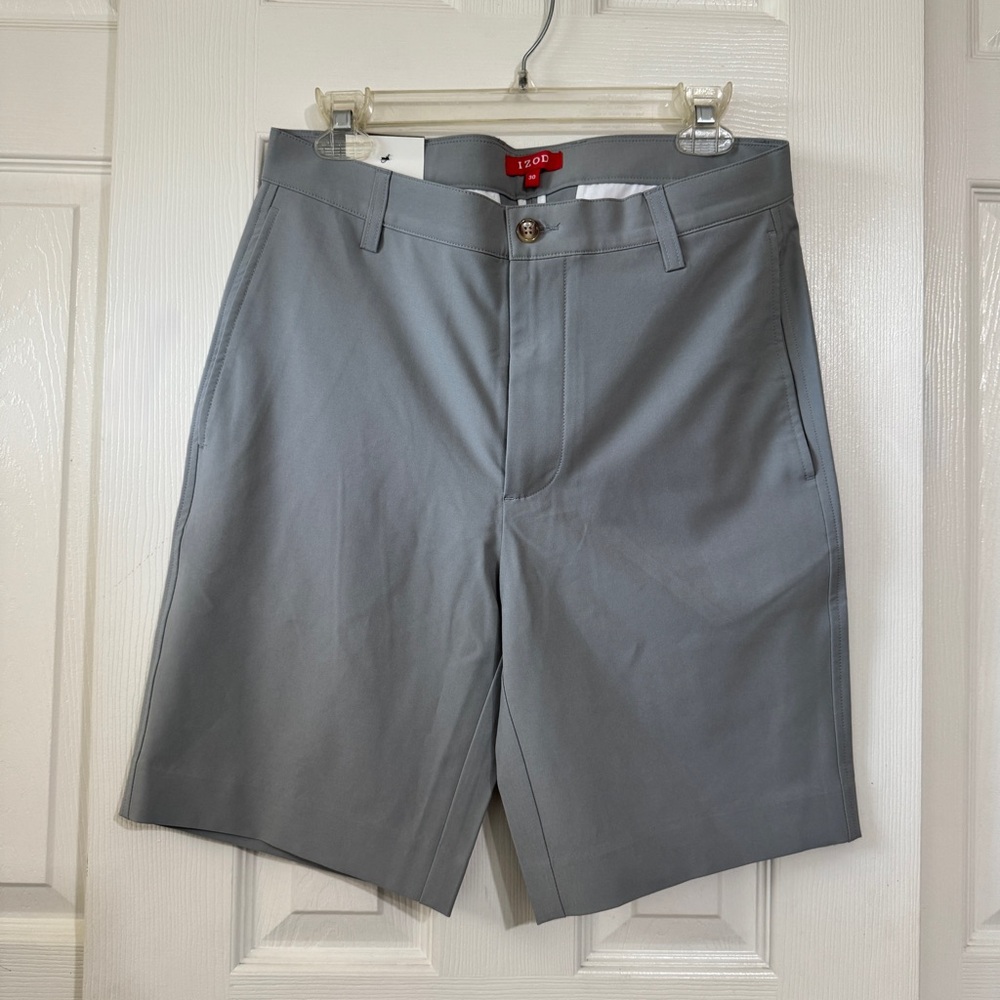 Izod Golf Men’s Flat Front Shorts NWT